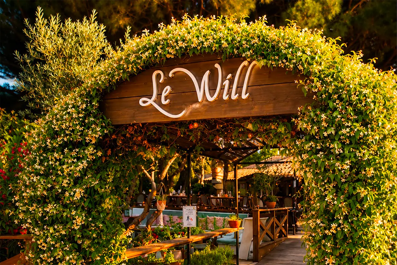 Le Will vu du ciel au cœur des vignes de Ramatuelle
